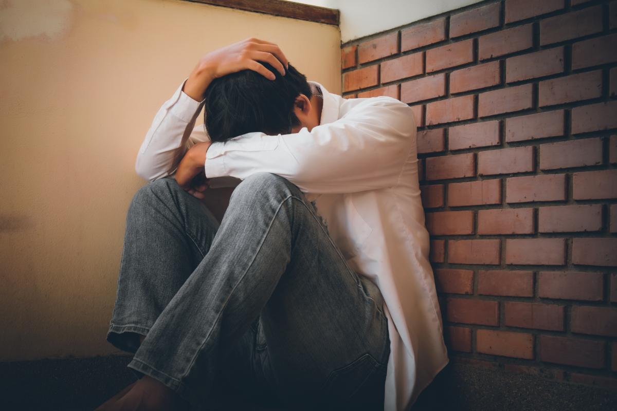 7 Common Signs Someone Is Self-Harming | Teen Therapy NC